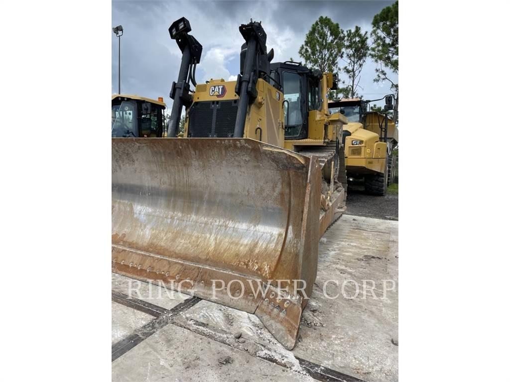 CAT D8 Bulldozer