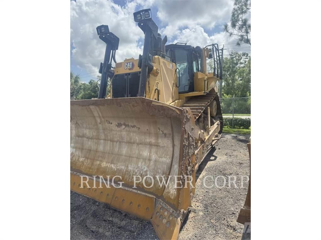 CAT D8 Bulldozer