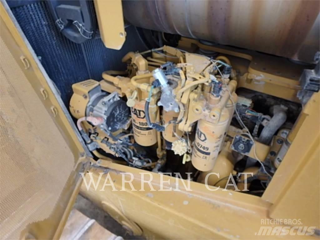 CAT D8T 4XLARO Bulldozer