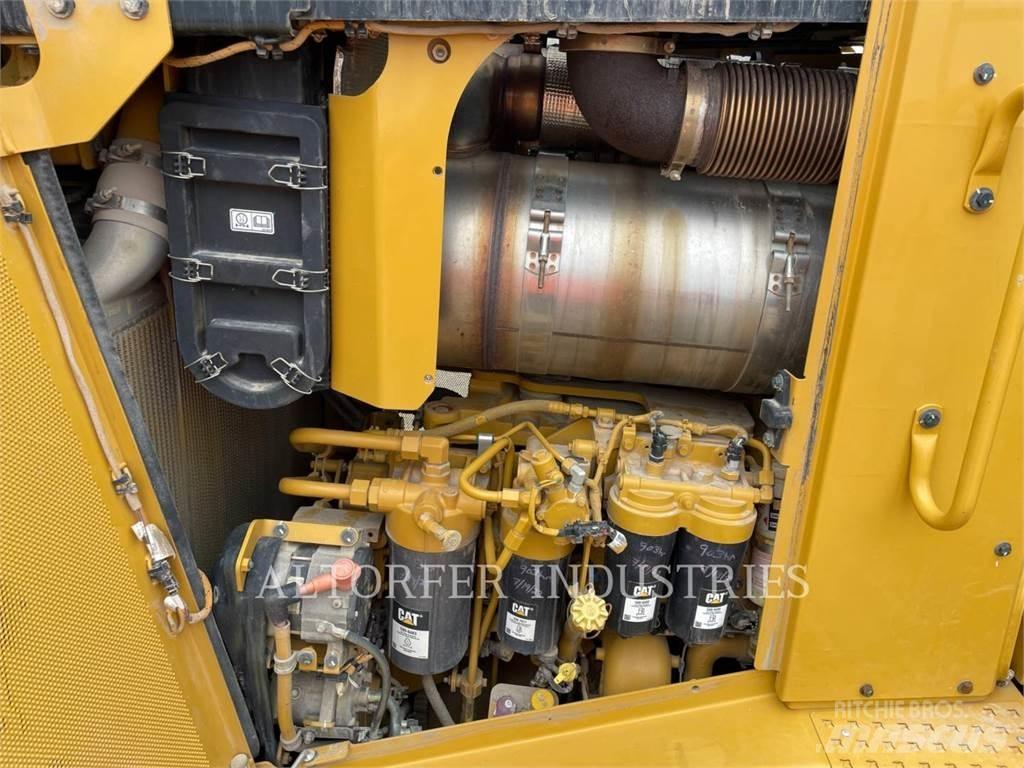CAT D8T W Bulldozer