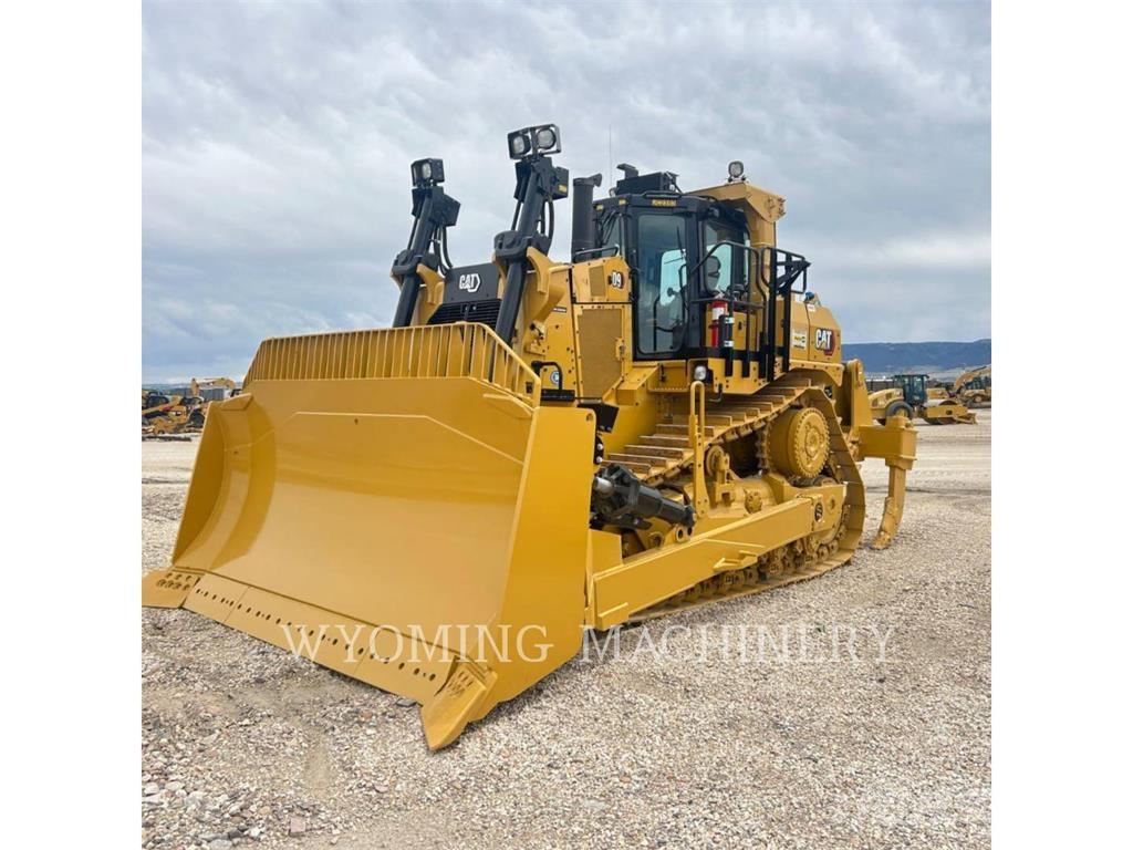 CAT D9 Bulldozer