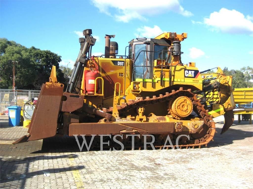 CAT D9T Bulldozer