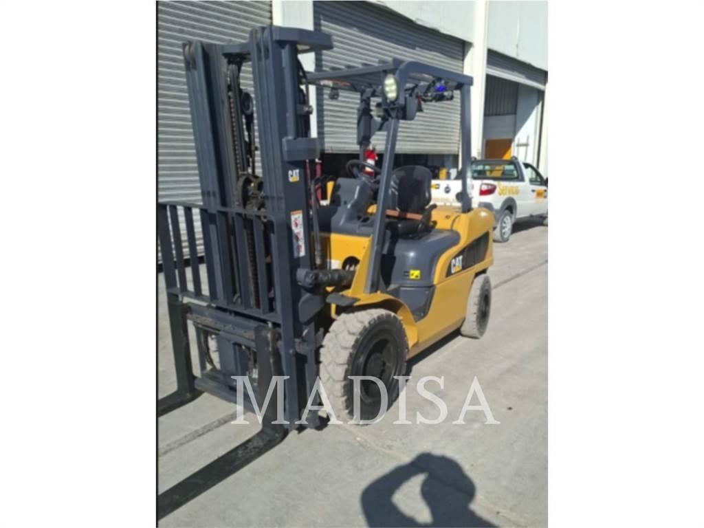 CAT DP30NM5-D Andere Gabelstapler