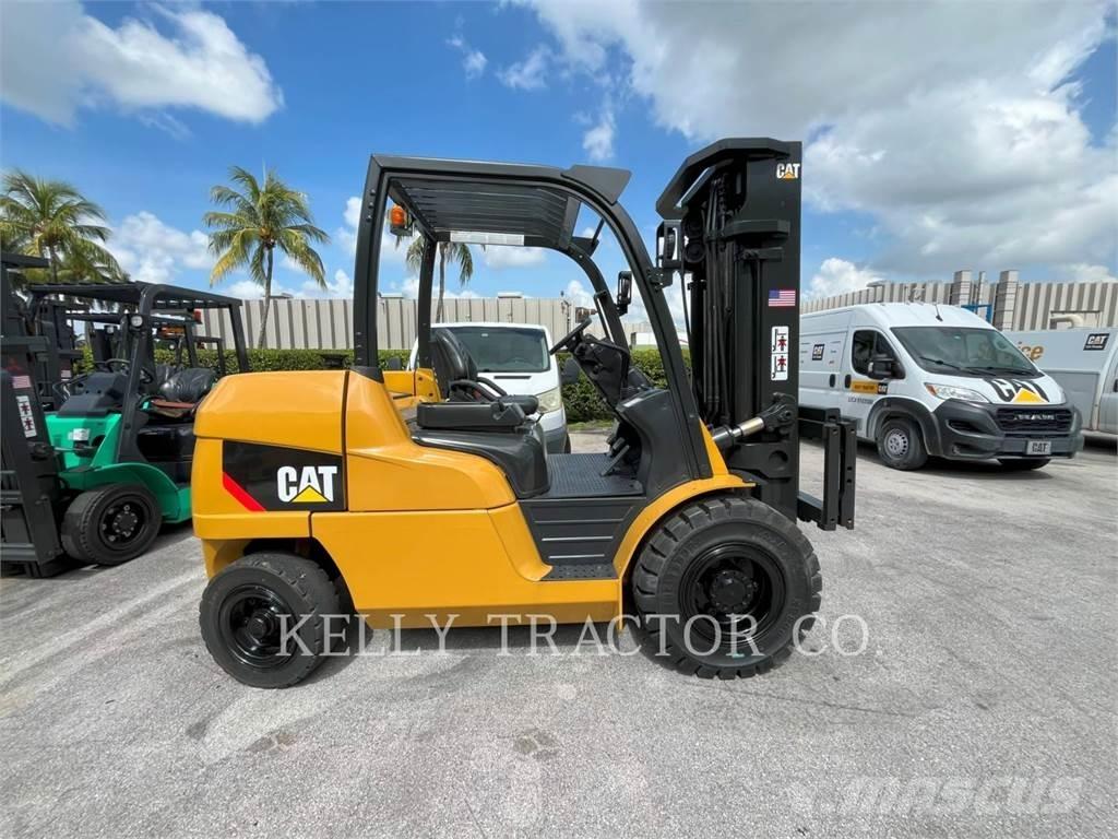 CAT DP50CN1 Diesel Stapler