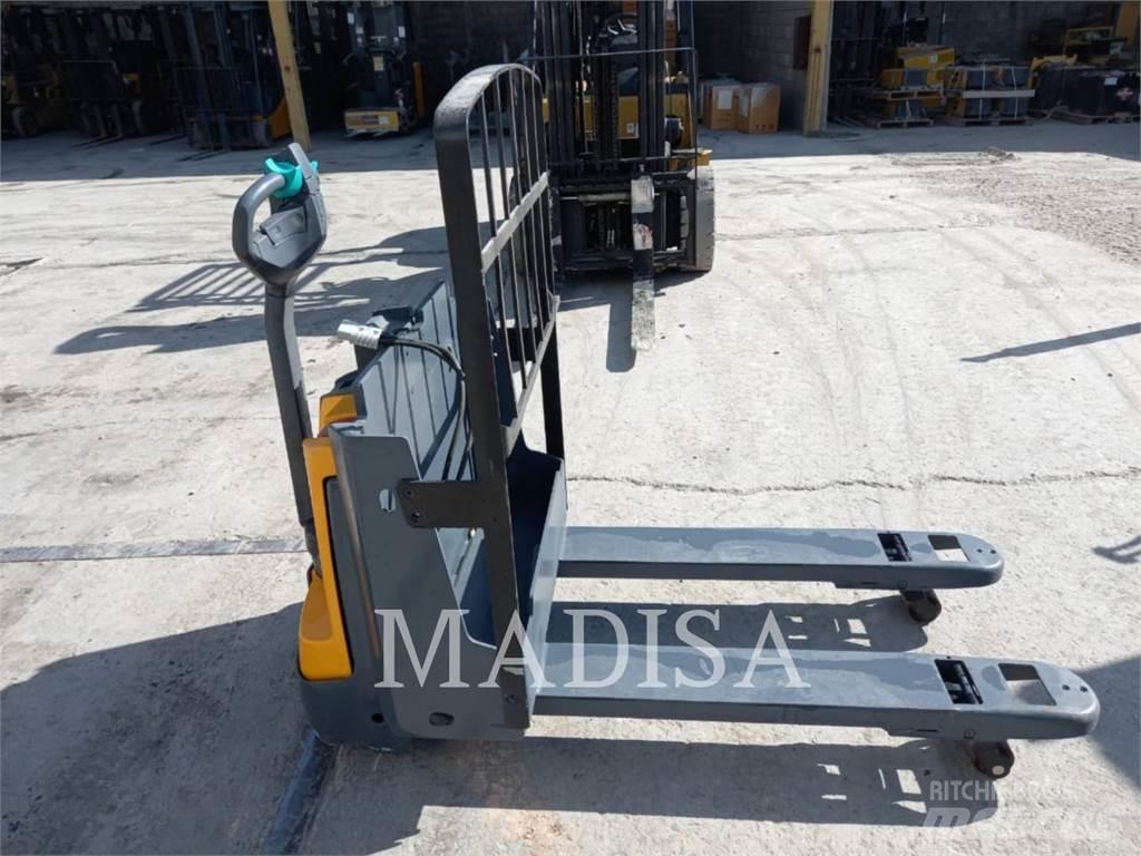CAT LIFT TRUCKS EJE120E Andere Gabelstapler
