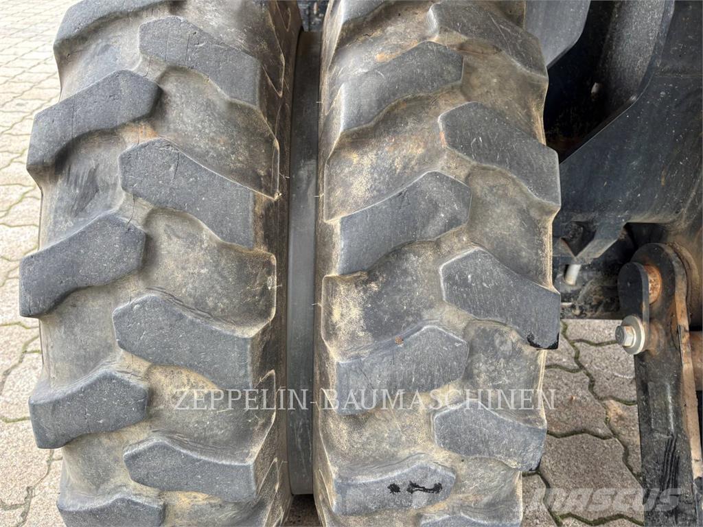 CAT M318-07A Mobilbagger