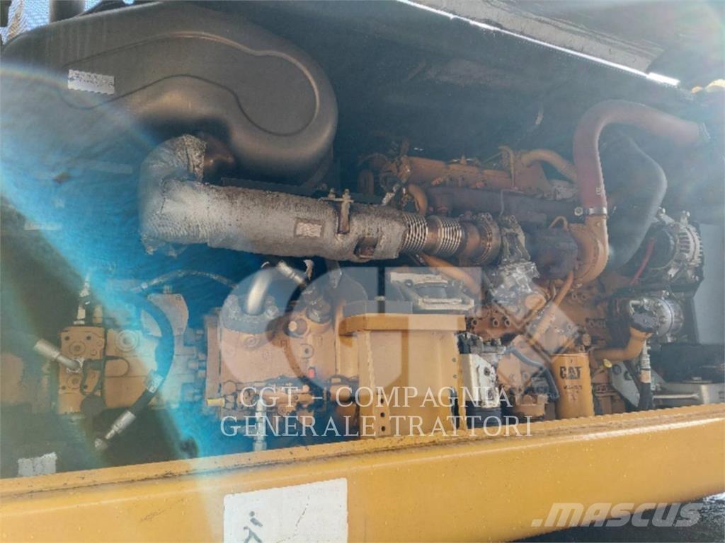 CAT MH 3024 Mobilbagger