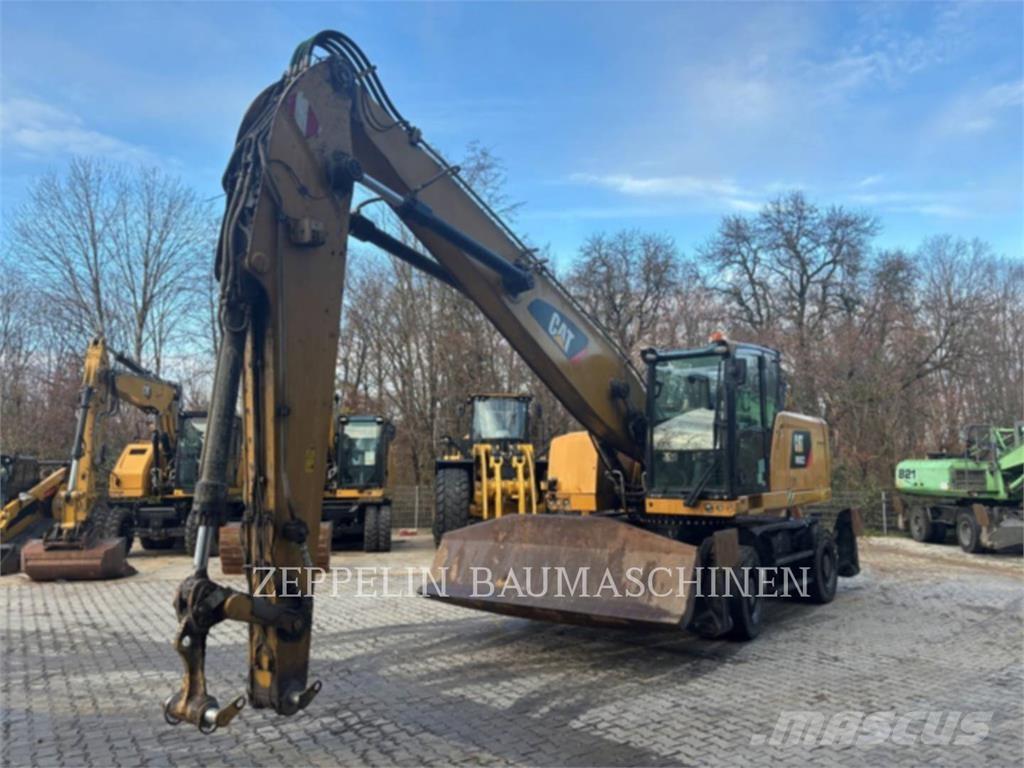 CAT MH3022 Abrissbagger