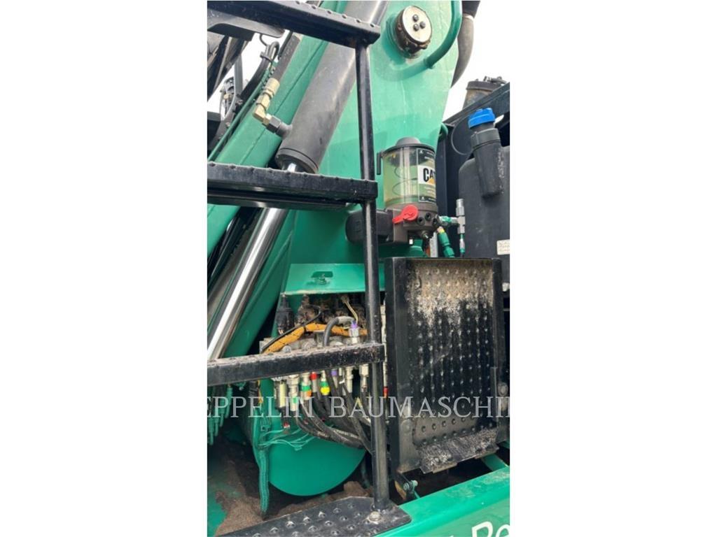 CAT MH3024-06C Abrissbagger
