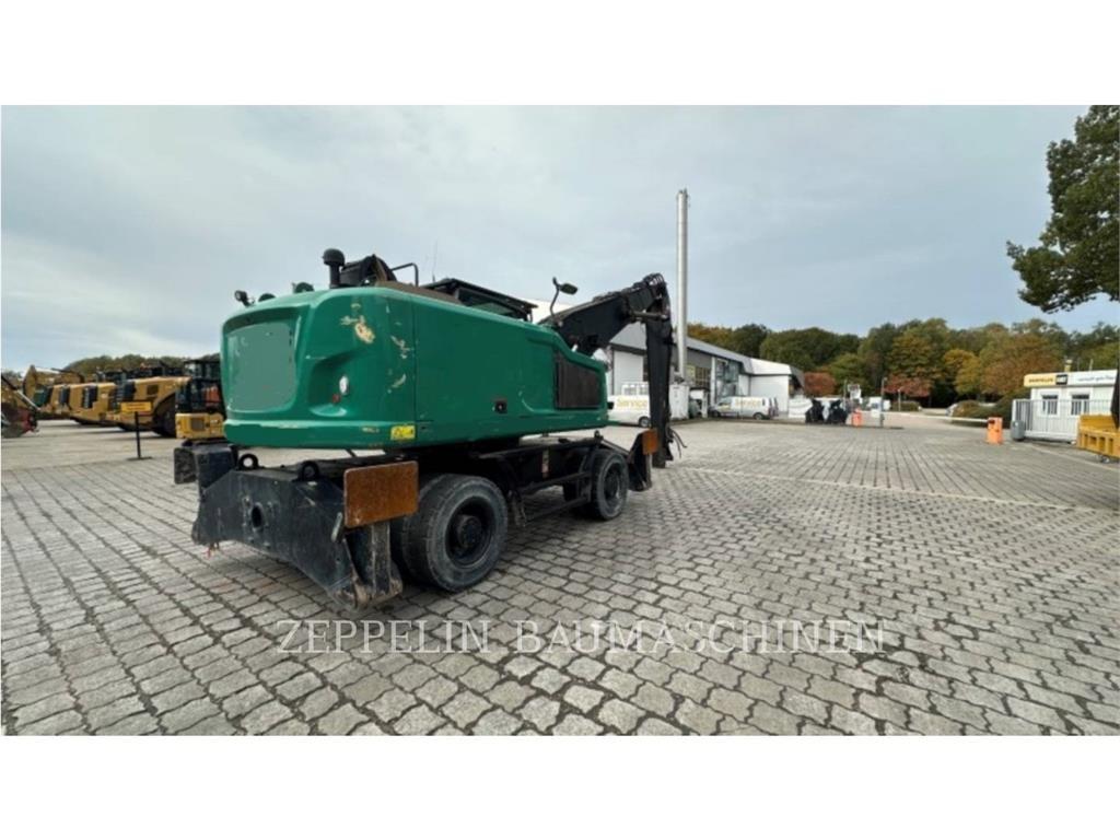 CAT MH3024-06C Abrissbagger