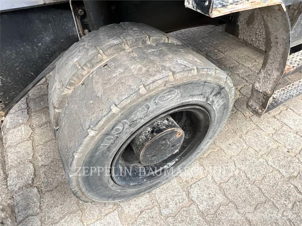 CAT MH3024-06C Abrissbagger