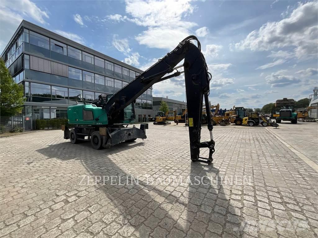 CAT MH3024-06C Abrissbagger
