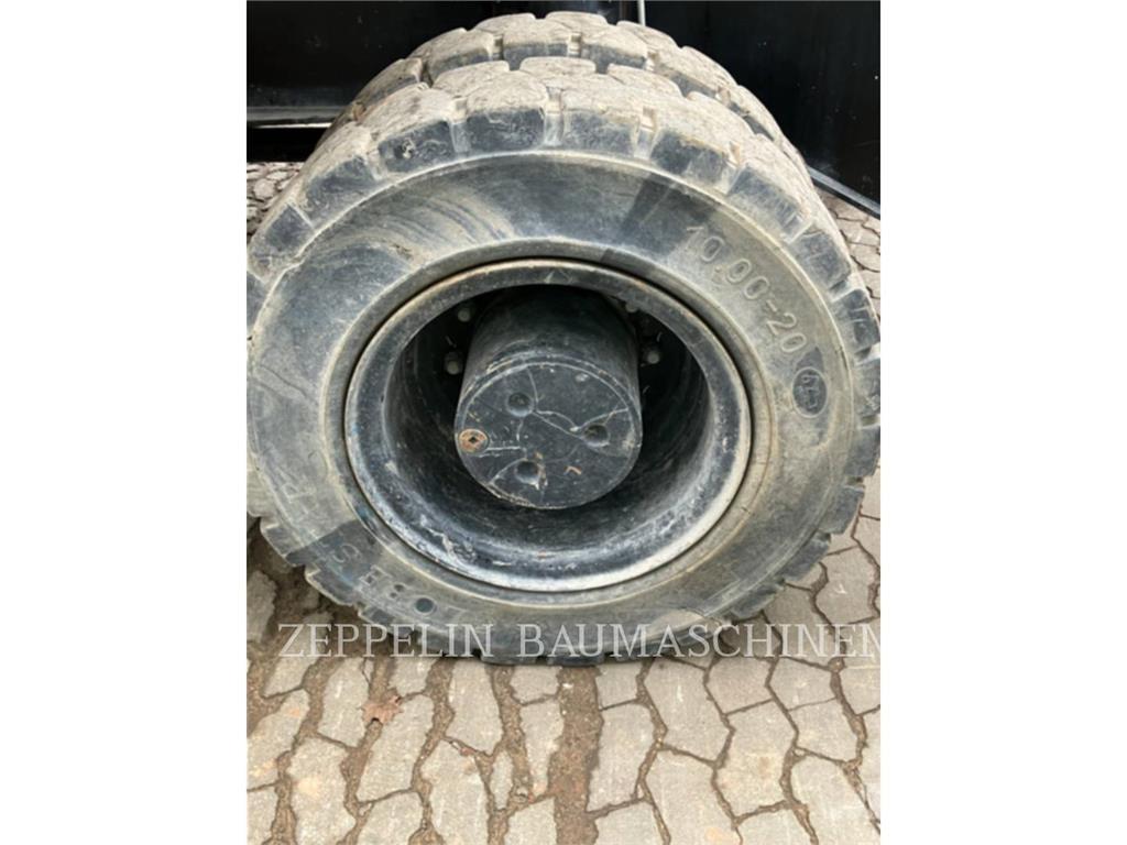 CAT MH3024-06C Abrissbagger