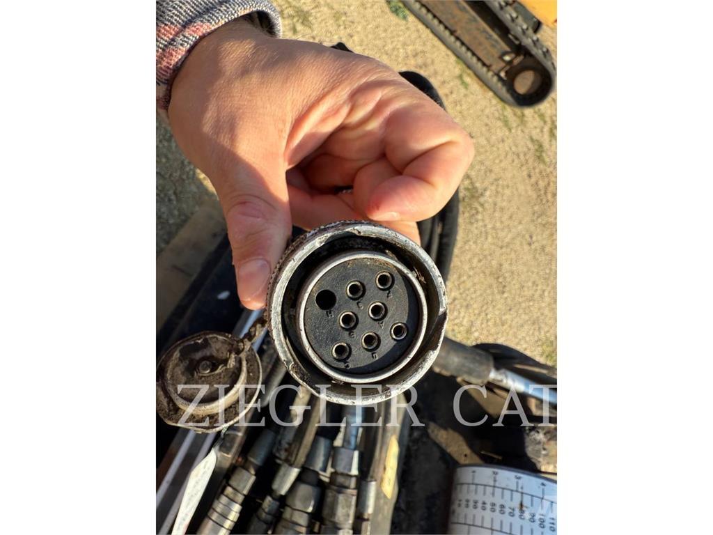 CAT PC205 Kompaktlader