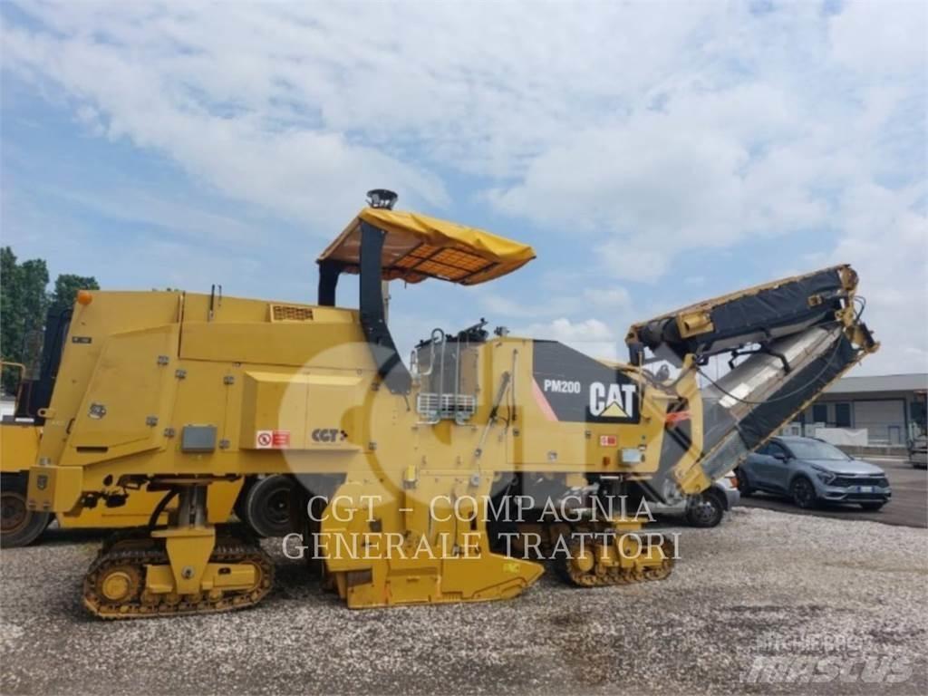 CAT PM200 Asphaltfräsen