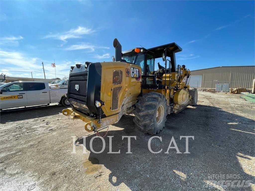 CAT RM400 Asphalt-Recycler