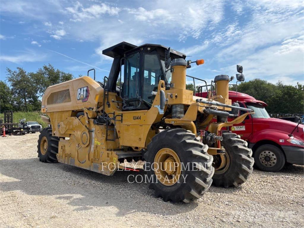 CAT RM600-01 Strassenfertiger