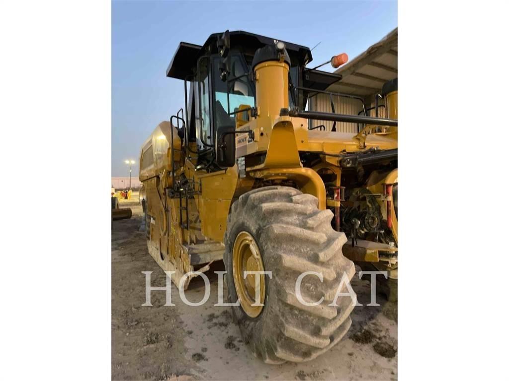 CAT RM800 CAB Asphalt-Recycler