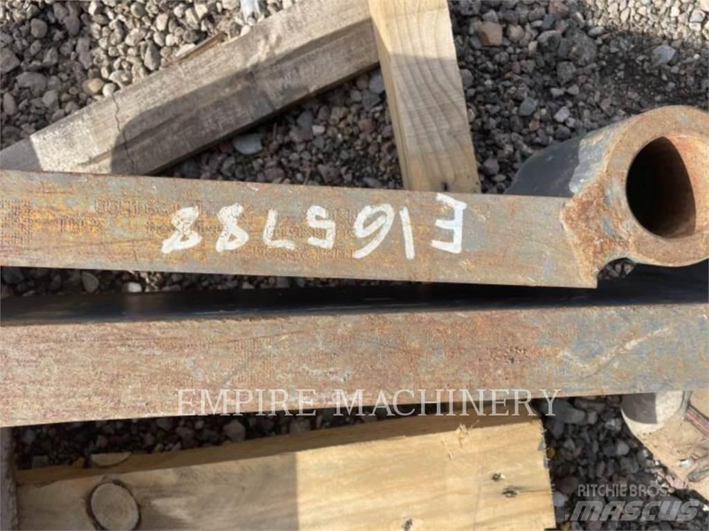 CAT TH-72TINE Gabeln