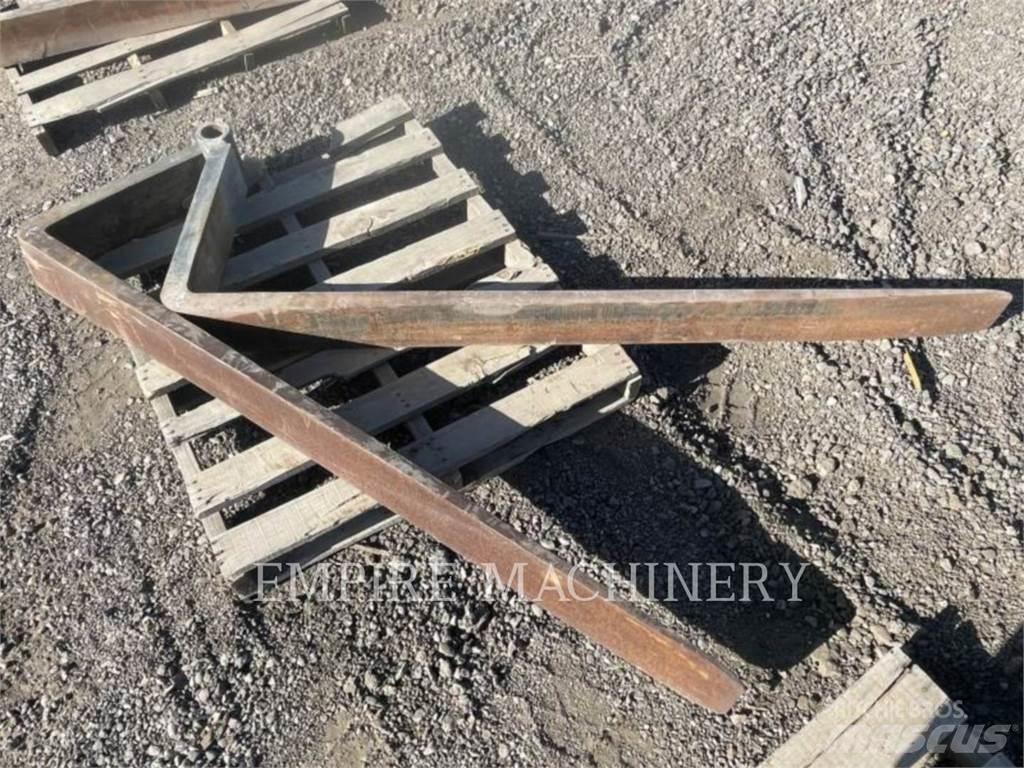 CAT TH TNS72 Gabeln