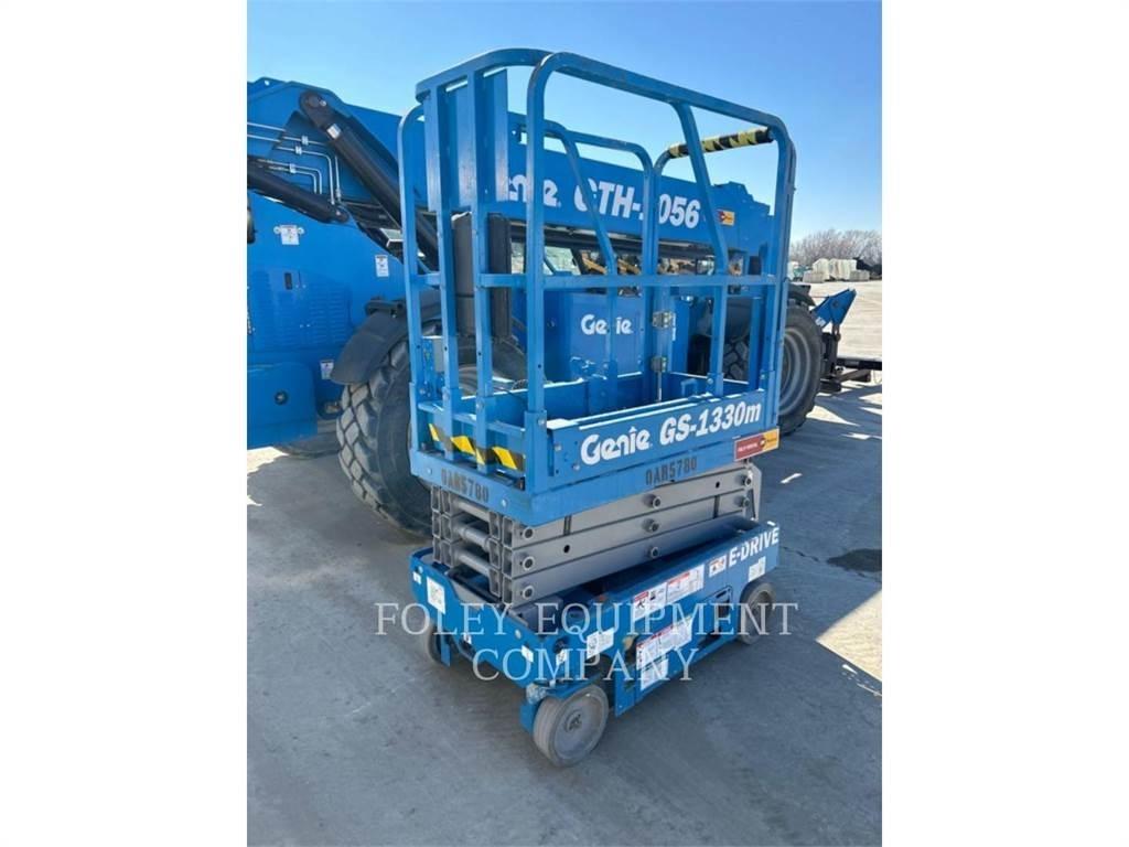 Genie GS1330 Scheren-Arbeitsbühnen