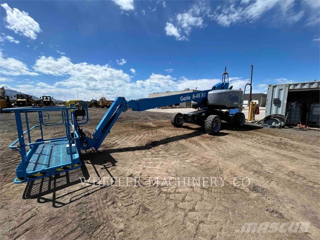 Genie S45XC Gelenkteleskoparbeitsbühnen
