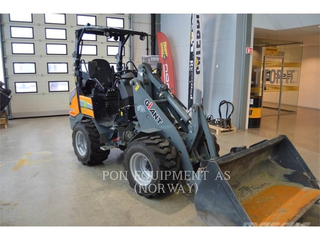Giant G2200 E Radlader