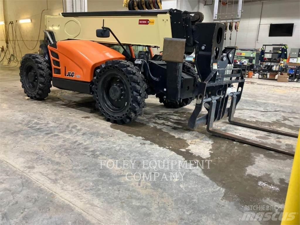 JLG 1255C Teleskoplader