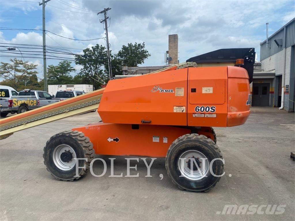 JLG 600S Gelenkteleskoparbeitsbühnen