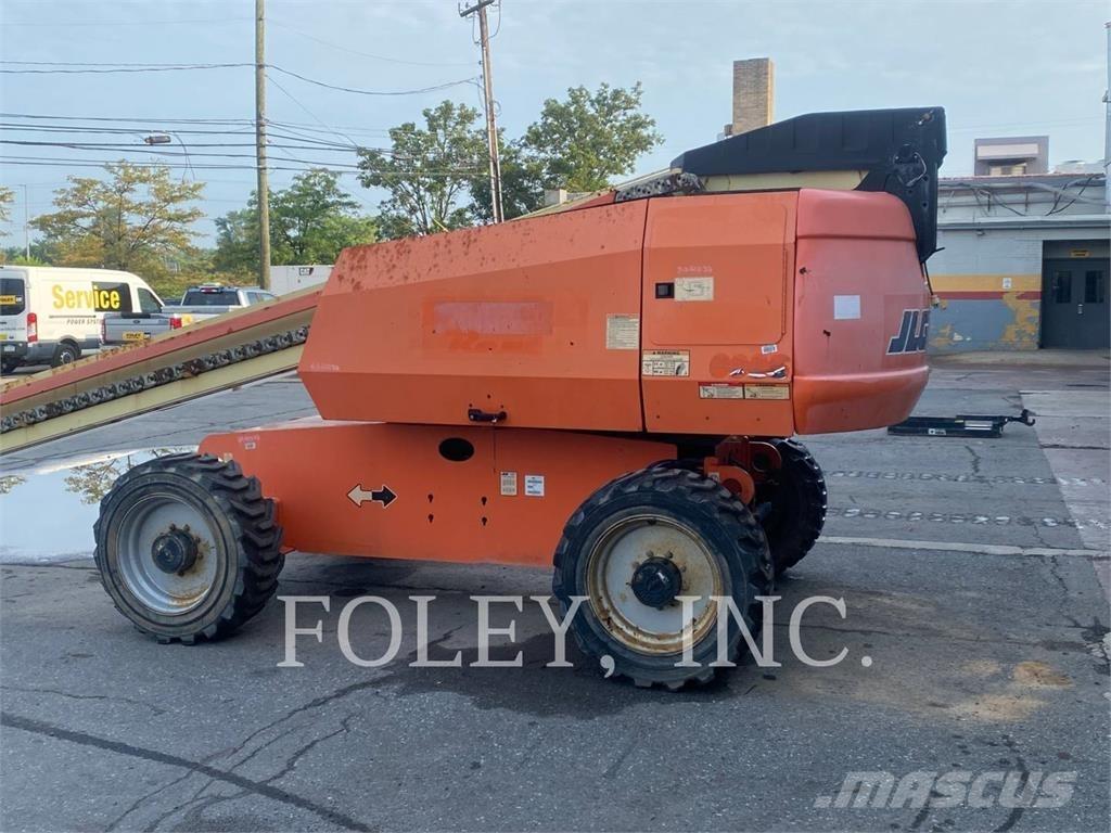 JLG 600S Gelenkteleskoparbeitsbühnen
