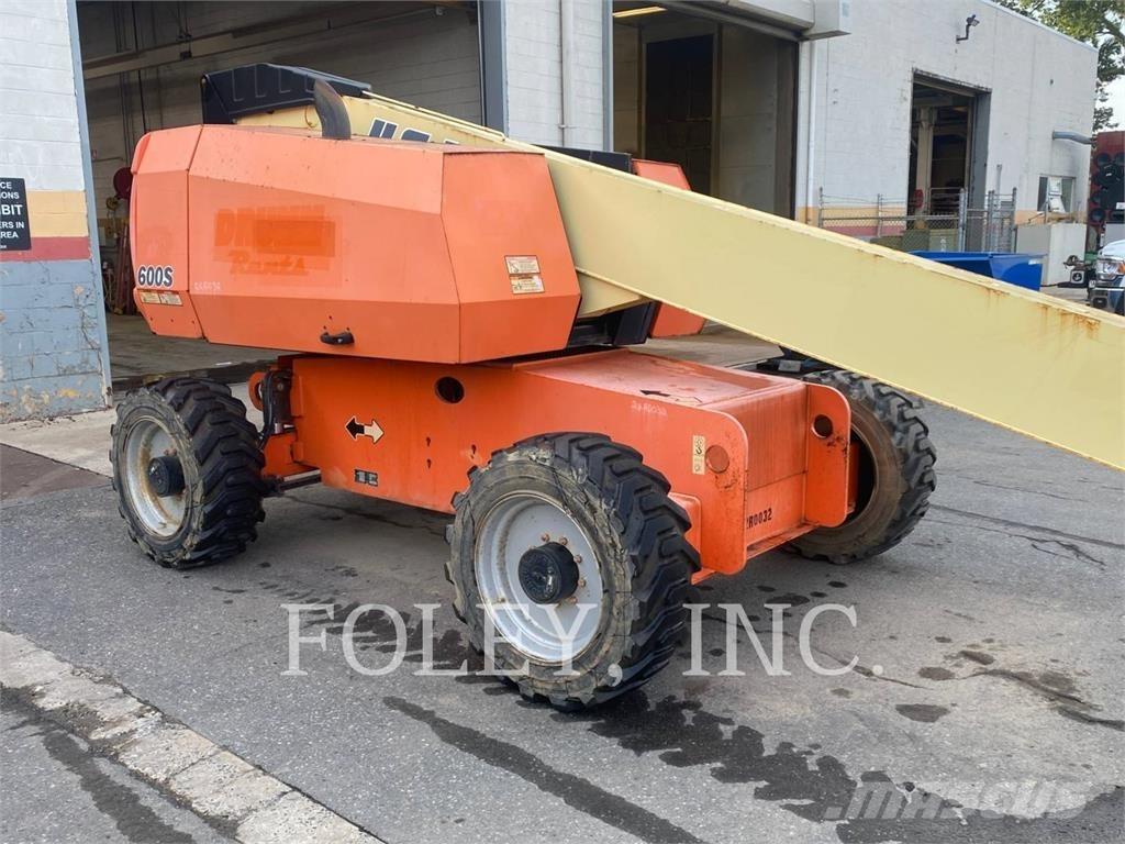 JLG 600S Gelenkteleskoparbeitsbühnen