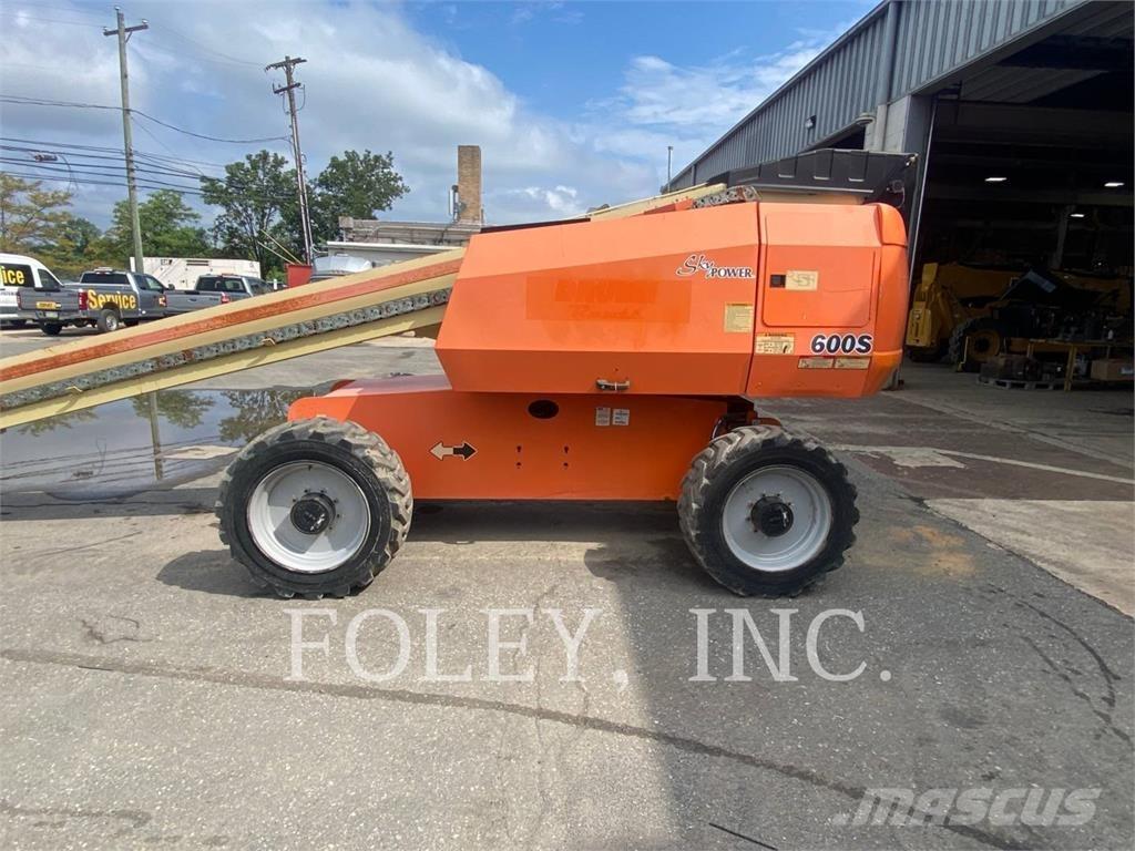 JLG 600S Gelenkteleskoparbeitsbühnen