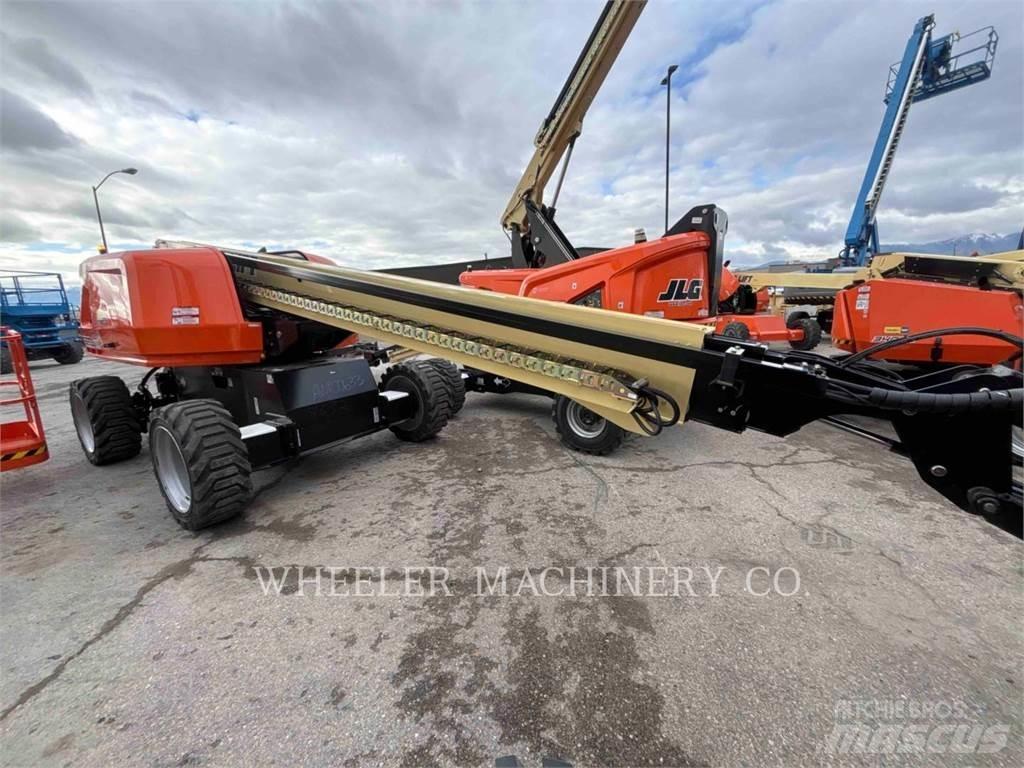 JLG 660SJ Gelenkteleskoparbeitsbühnen