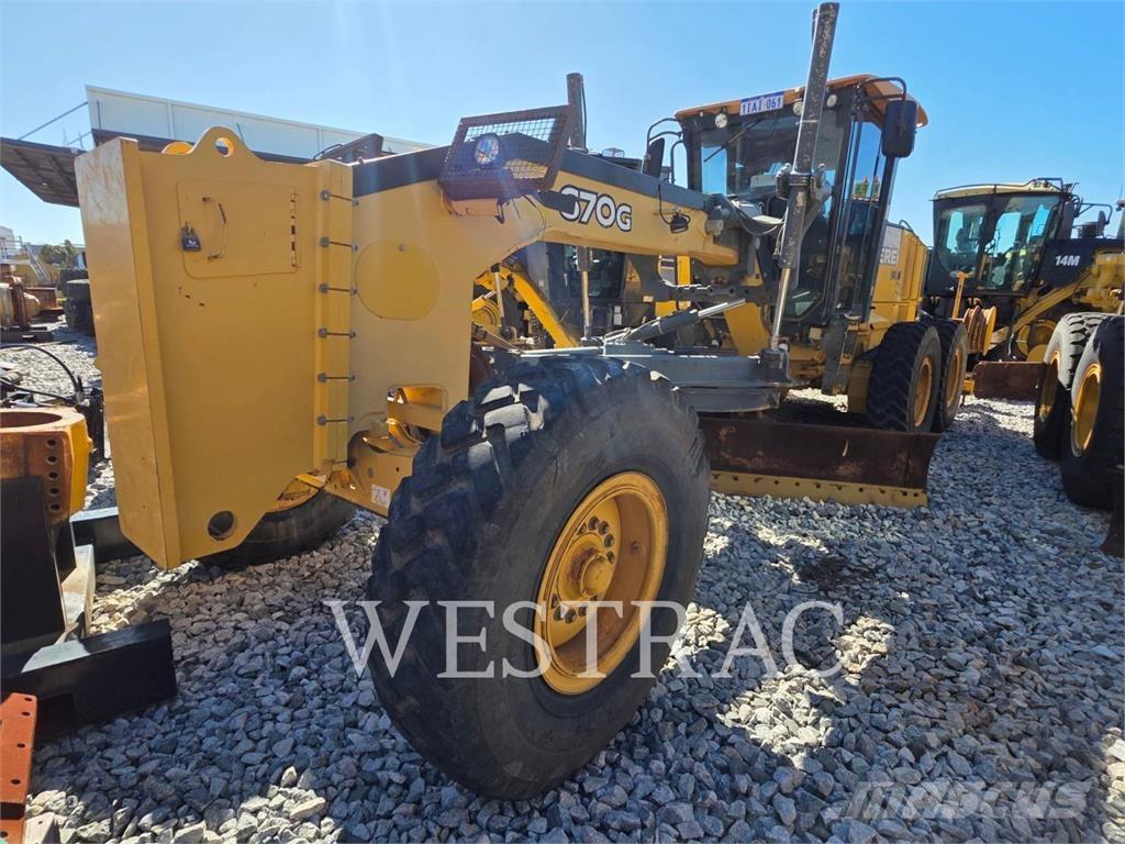 John Deere 670G Grader
