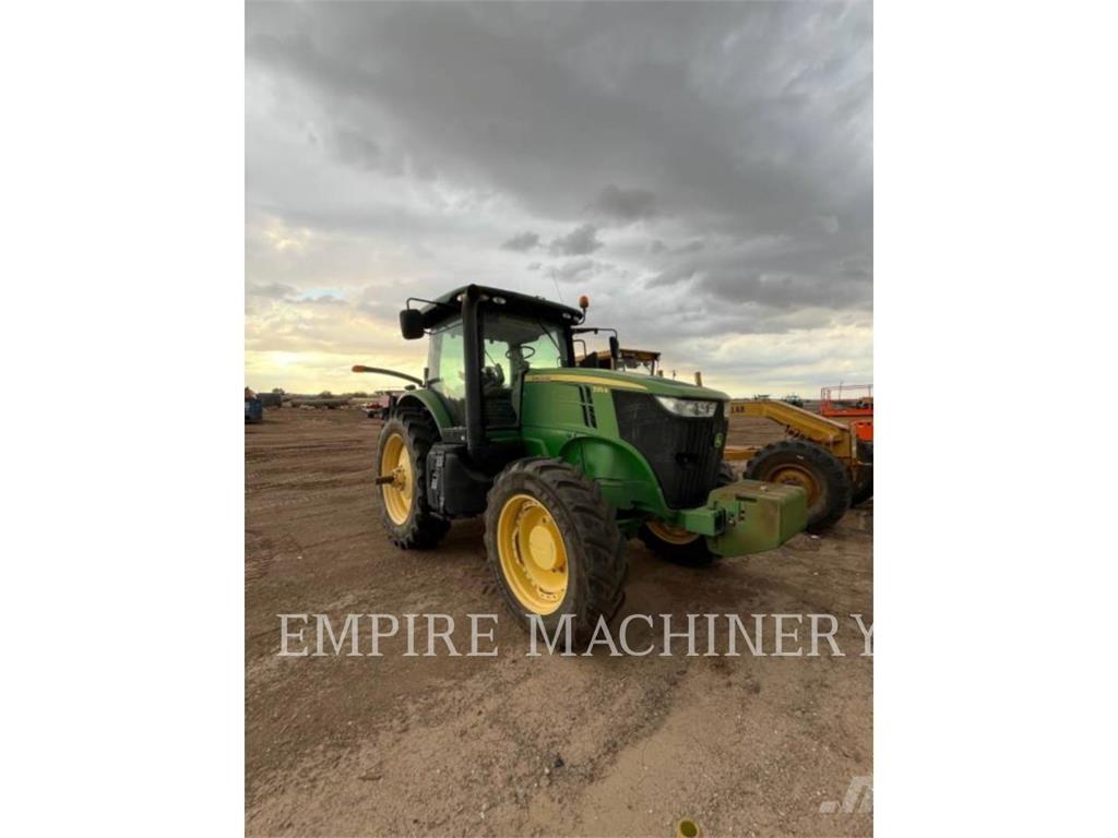 John Deere 7215R Traktoren