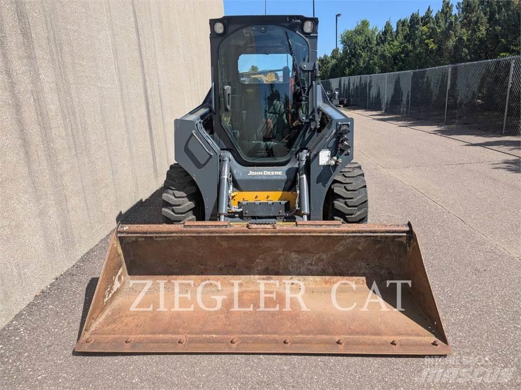 John Deere & CO. 320G Kompaktlader