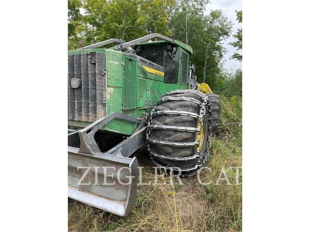 John Deere & CO. 748L Forsttraktoren