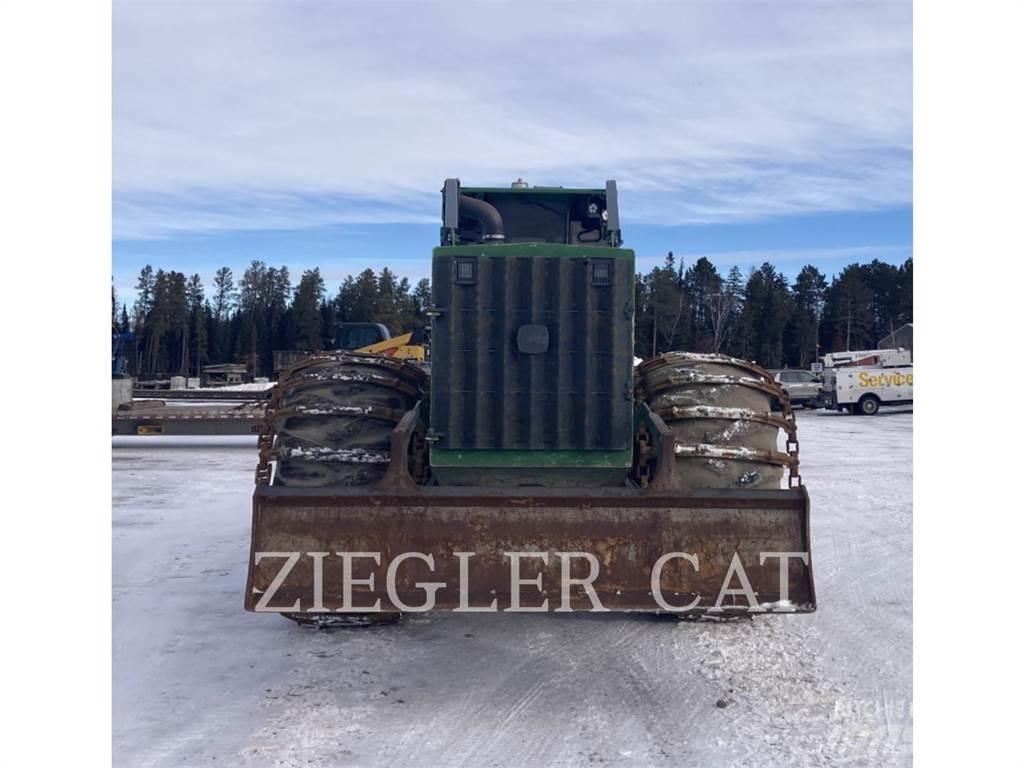 John Deere & CO. 748L Forsttraktoren