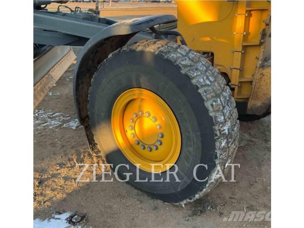John Deere & CO. 772G Grader