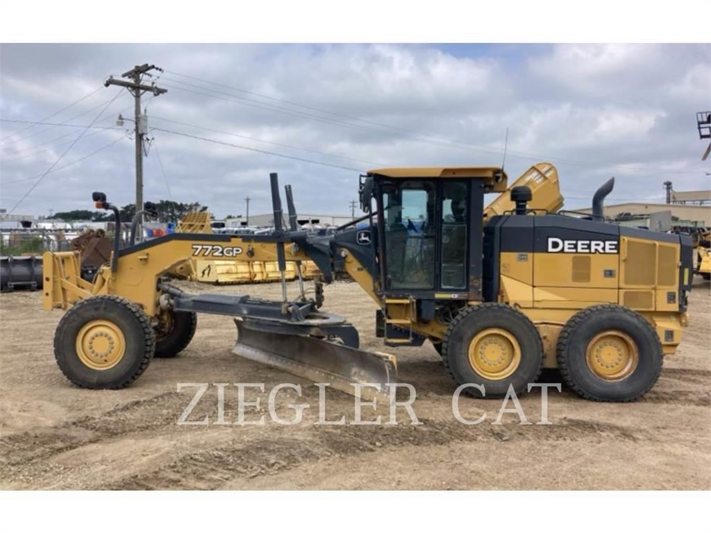 John Deere & CO. 772GP Grader