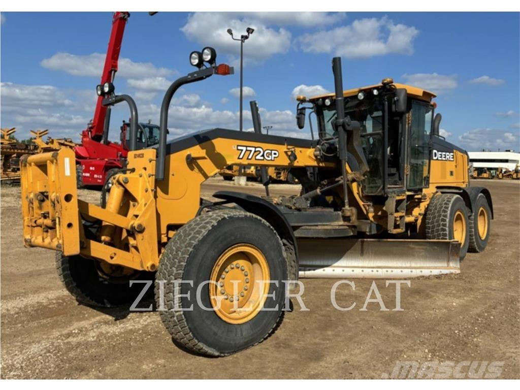 John Deere & CO. 772GP Grader