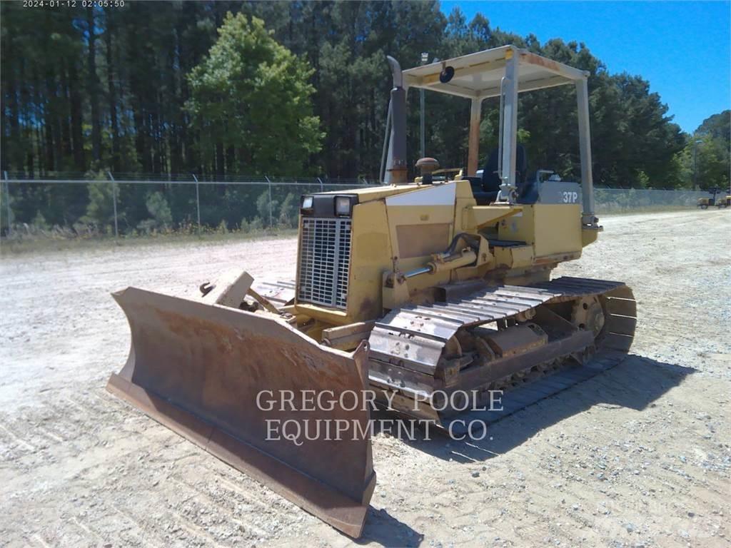 Komatsu D37P-5 Bulldozer
