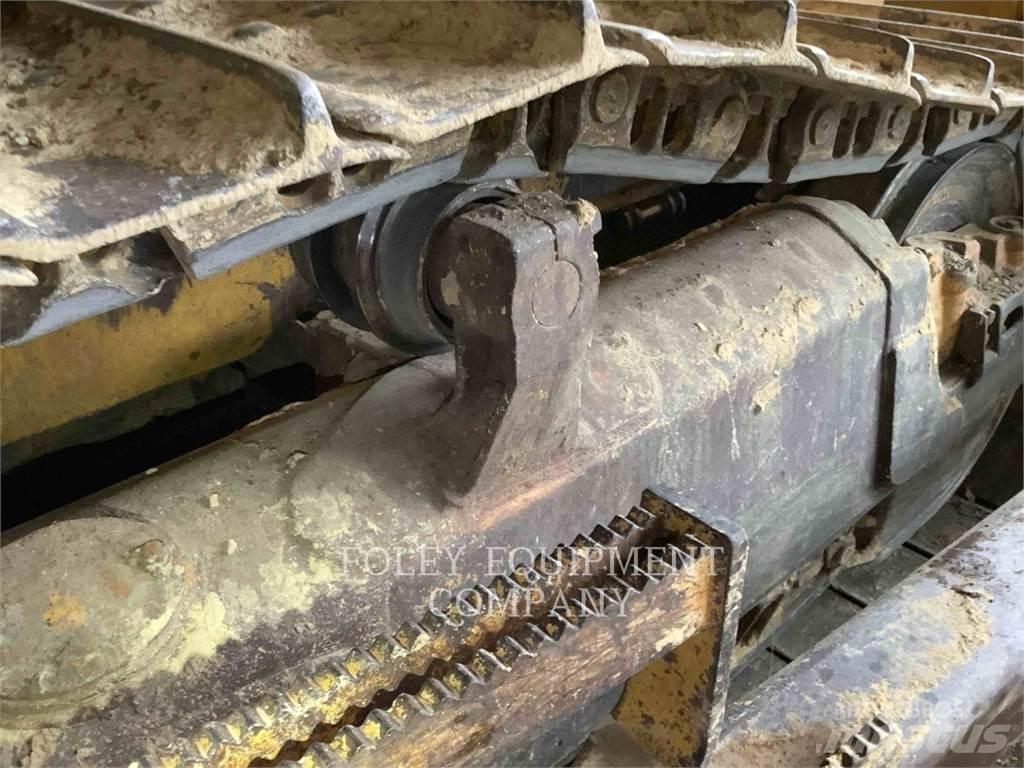 Komatsu D65EX17 Bulldozer