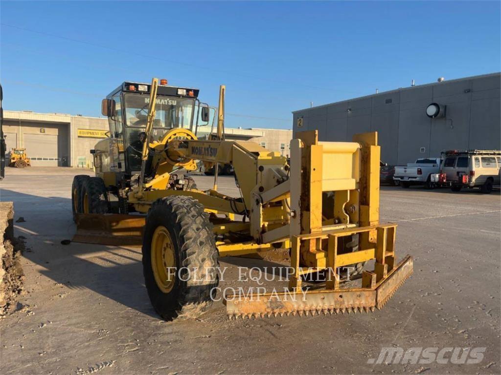 Komatsu GD655-3 Grader