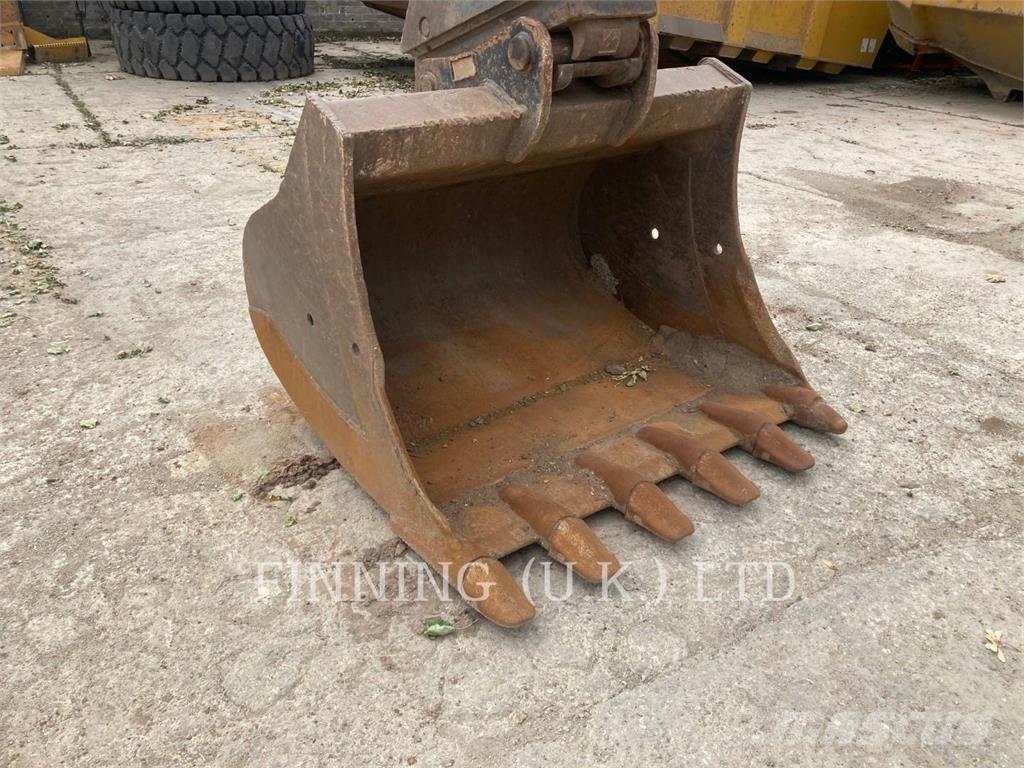 Komatsu PC210-11E0 Raupenbagger