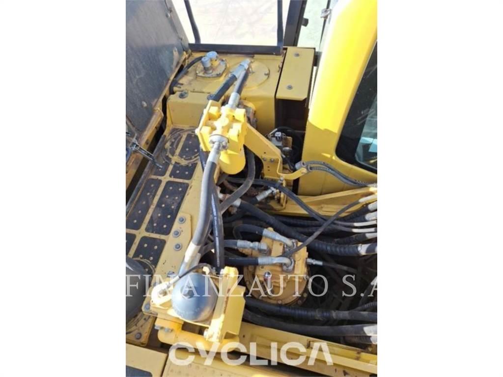 Komatsu PC490 Raupenbagger