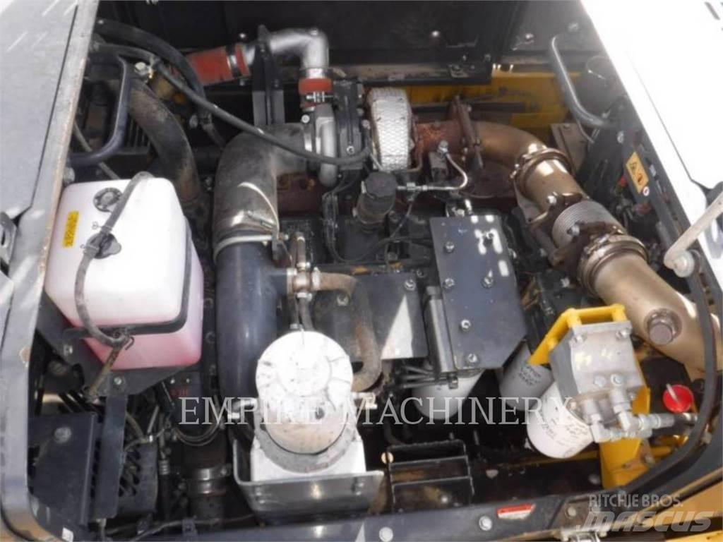 Komatsu PC490LC-10 Raupenbagger