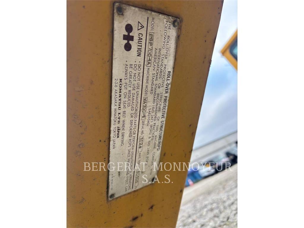 Komatsu WA700 Radlader