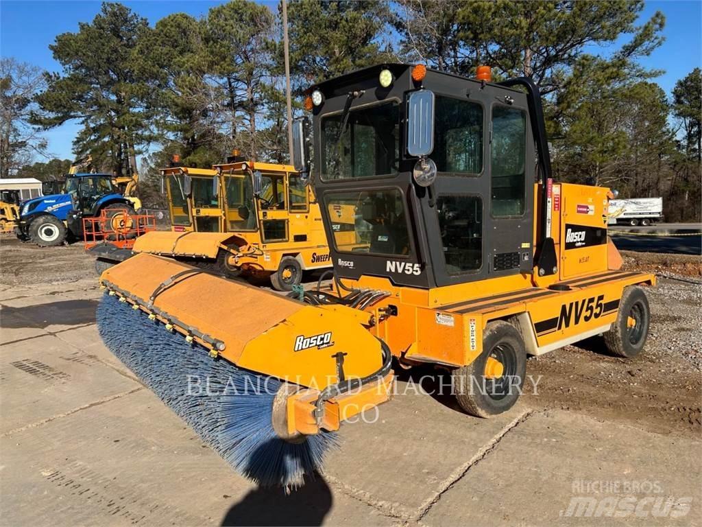 LeeBoy NV55 BROOM Kehrer