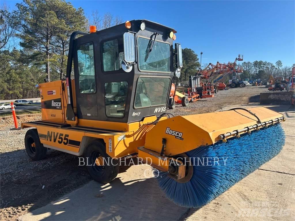 LeeBoy NV55 BROOM Kehrer